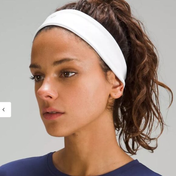 Luluemon Women's "Black"  Fly Away Tamer Headband NWT - Picture 1 of 2